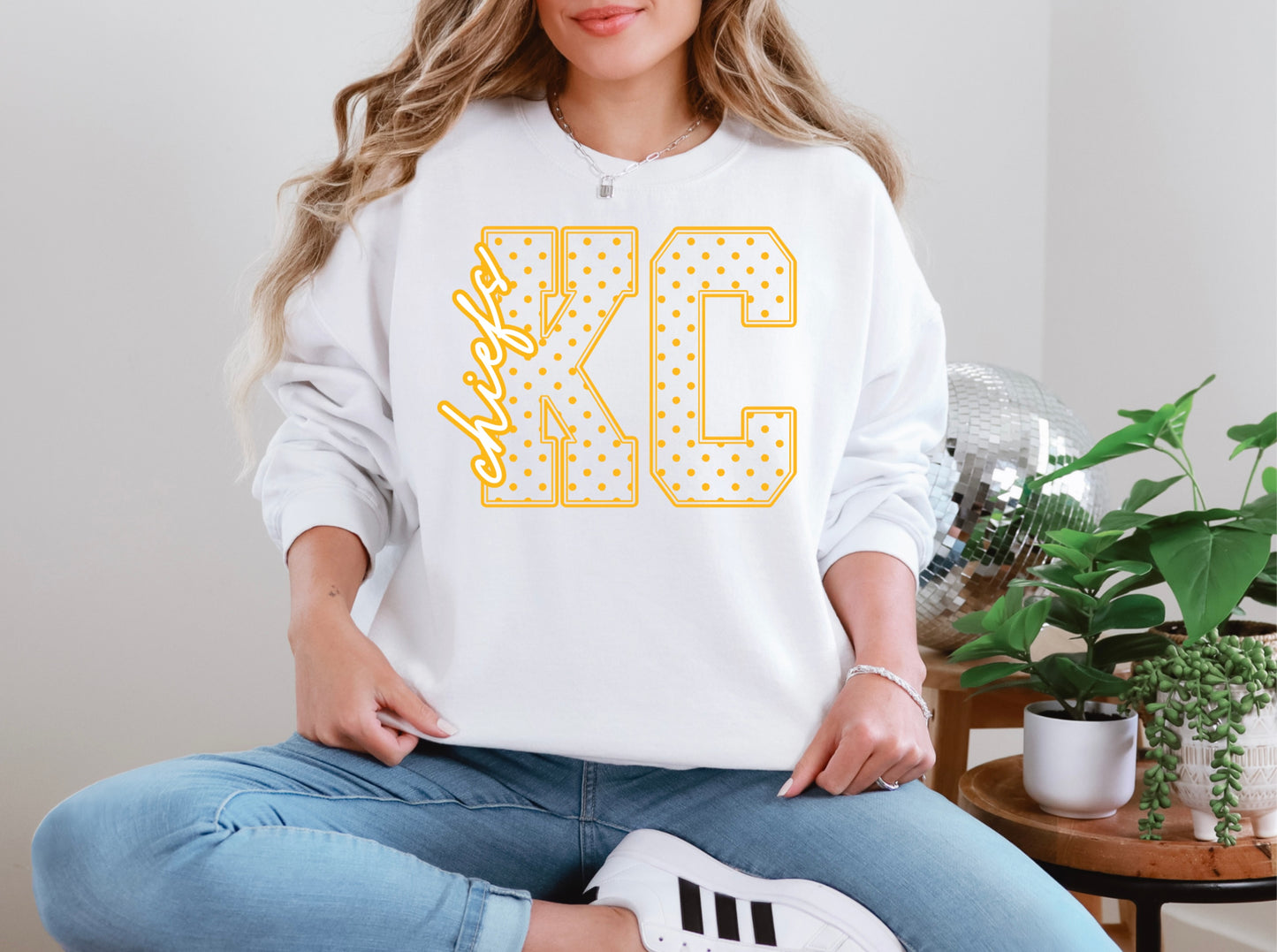KC Chiefs Yellow Dot Outline