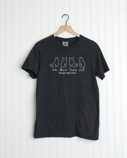 Un, Deux, Trois, Cat Tee