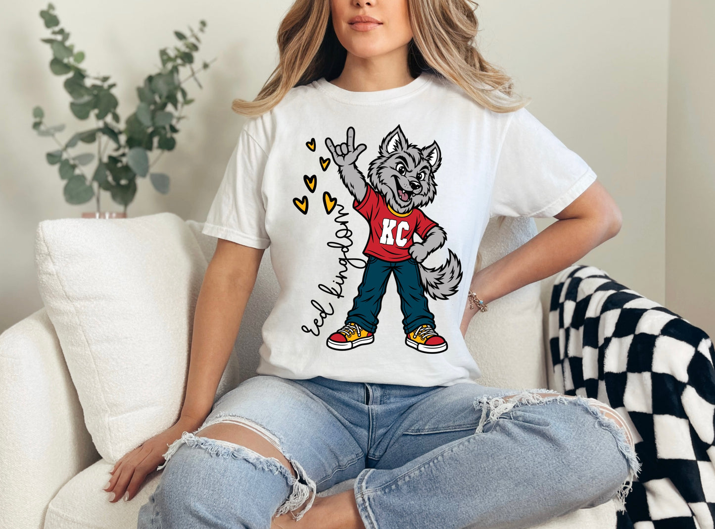 LG Wolf W/ Stars Red Kingdom