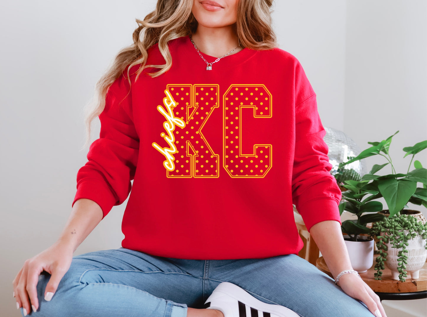 KC Chiefs Yellow Dot Outline