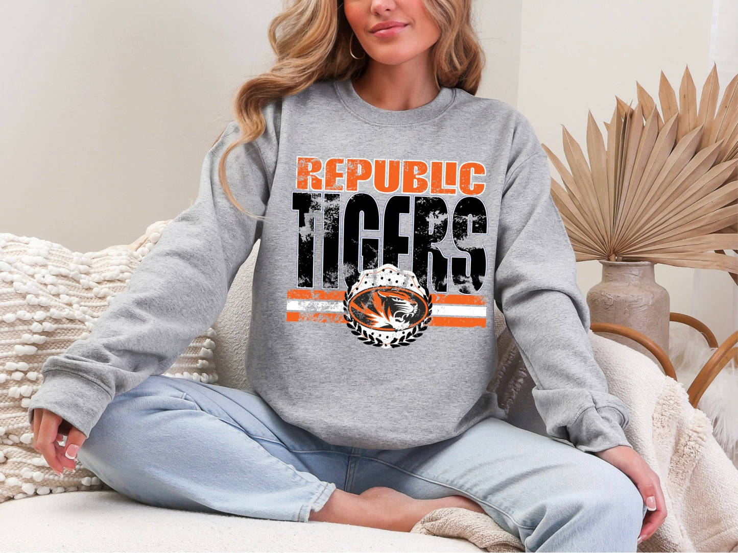 Republic Tigers - w/striped mascot