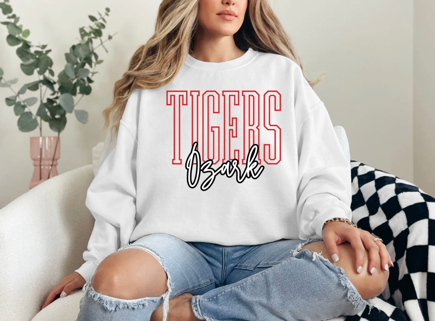 Ozark Tigers - Red Outline